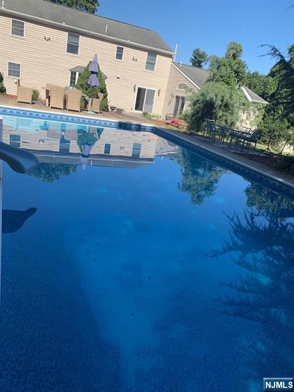 10 Wilton Drive