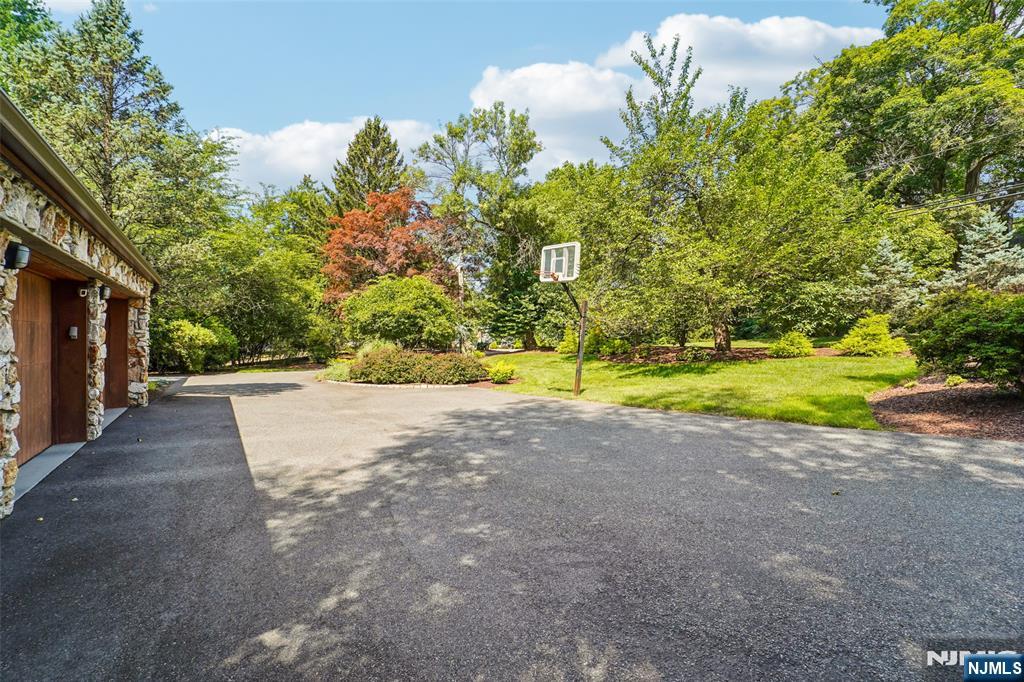 299 Forest Road