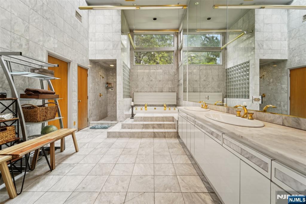 299 Forest Road