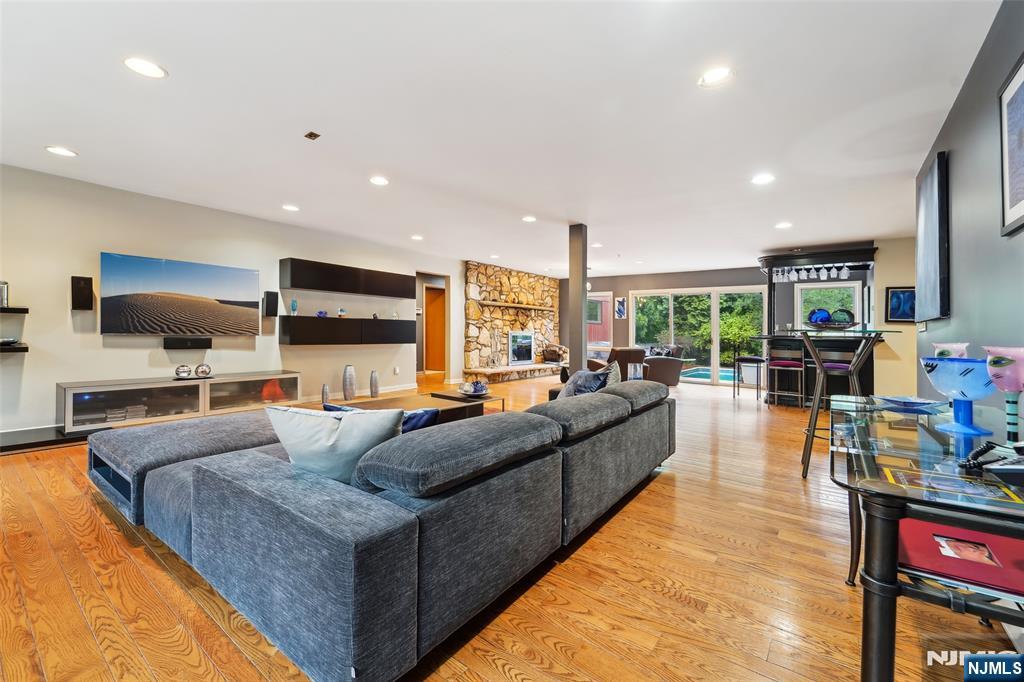 299 Forest Road