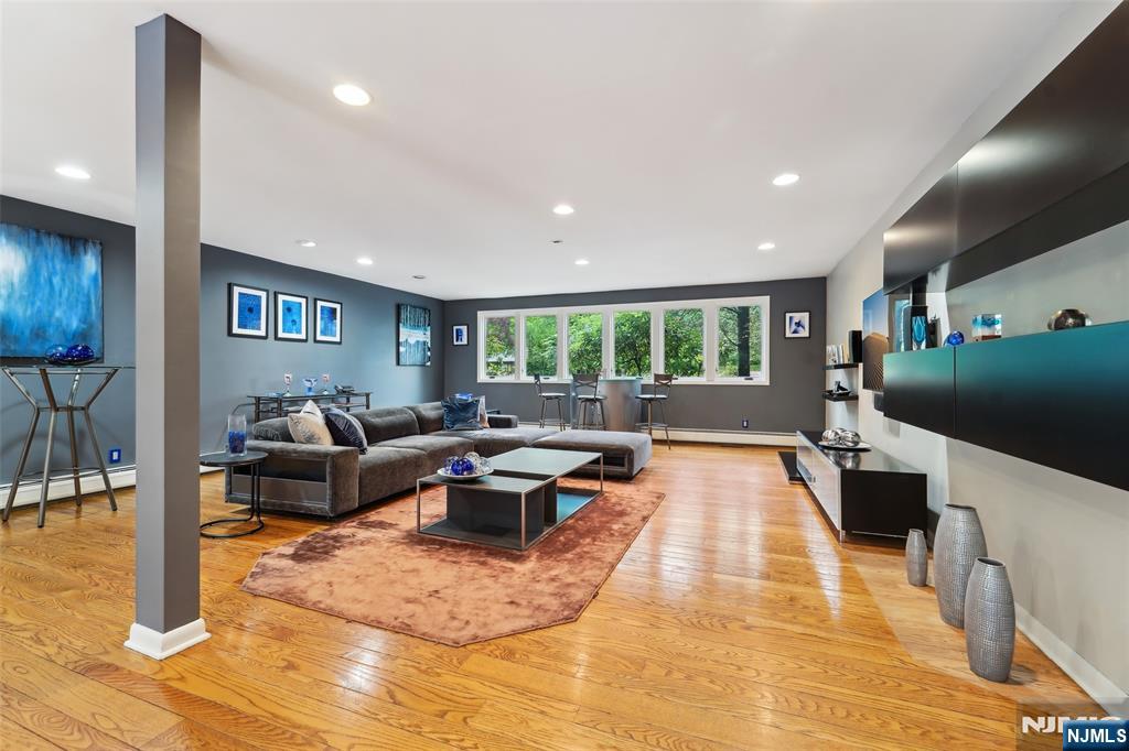 299 Forest Road