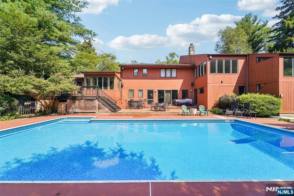 299 Forest Road