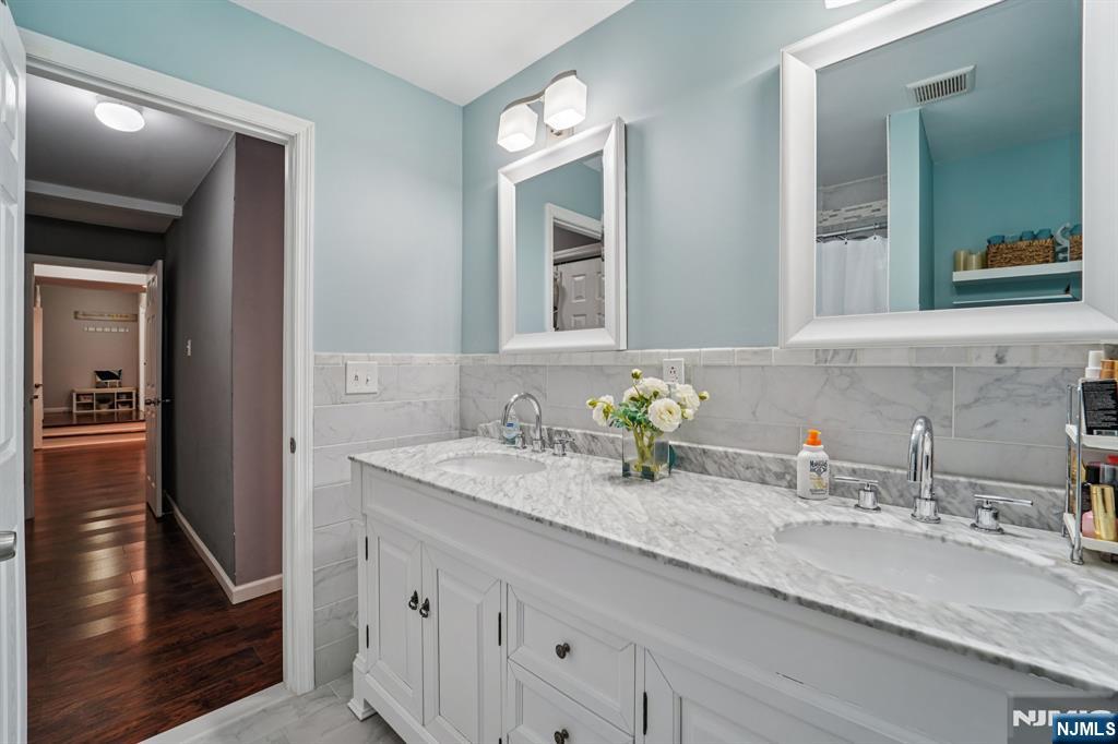 19J Foxwood Drive J