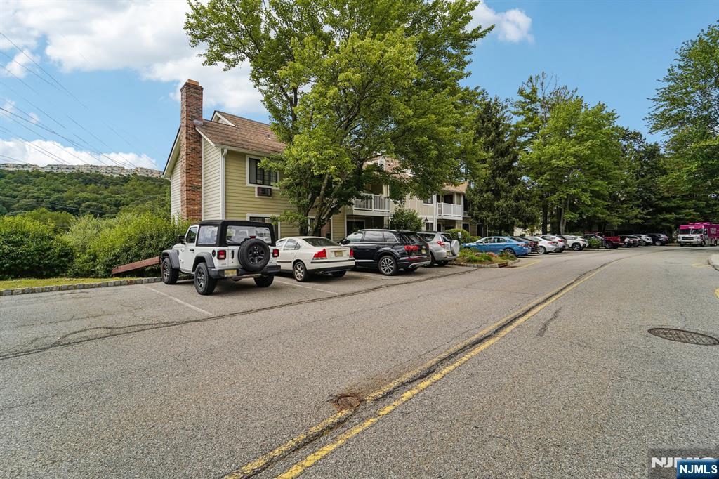 19J Foxwood Drive J