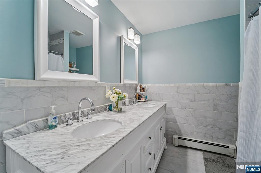 19J Foxwood Drive J