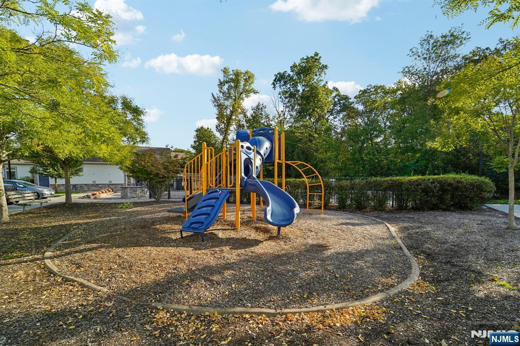 1704 Whitney Lane 1704