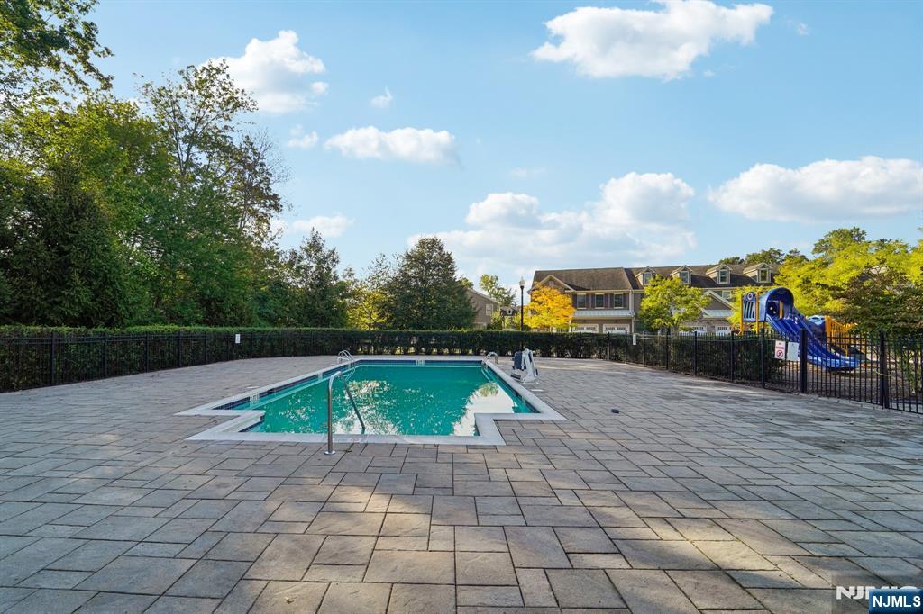 1704 Whitney Lane 1704