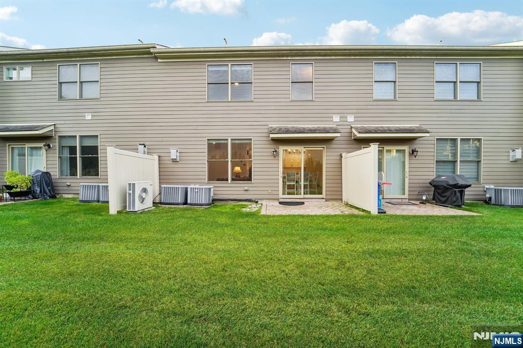 1704 Whitney Lane 1704