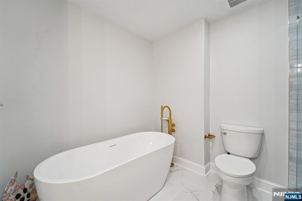 1704 Whitney Lane 1704