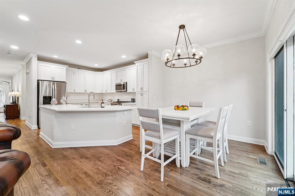 1704 Whitney Lane 1704