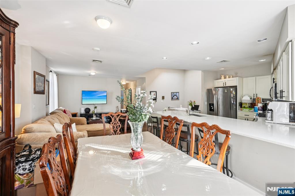 4410 Bergen Turnpike