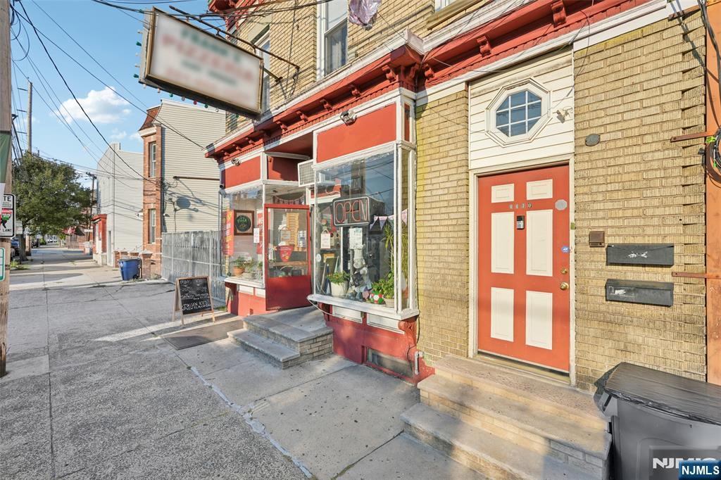 4410 Bergen Turnpike