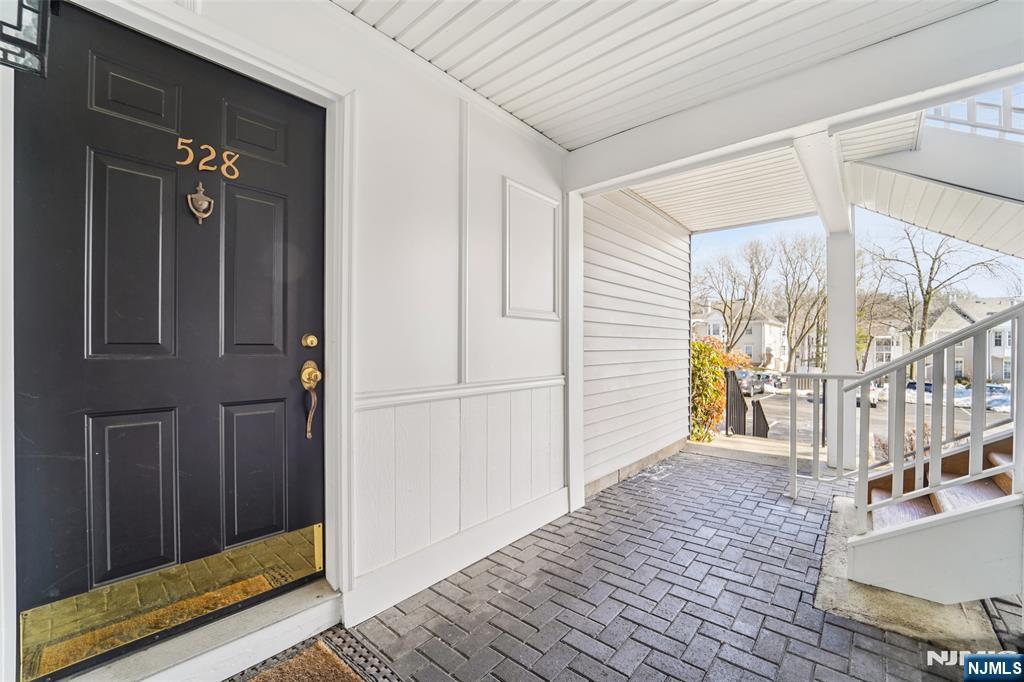 528 Holly Court