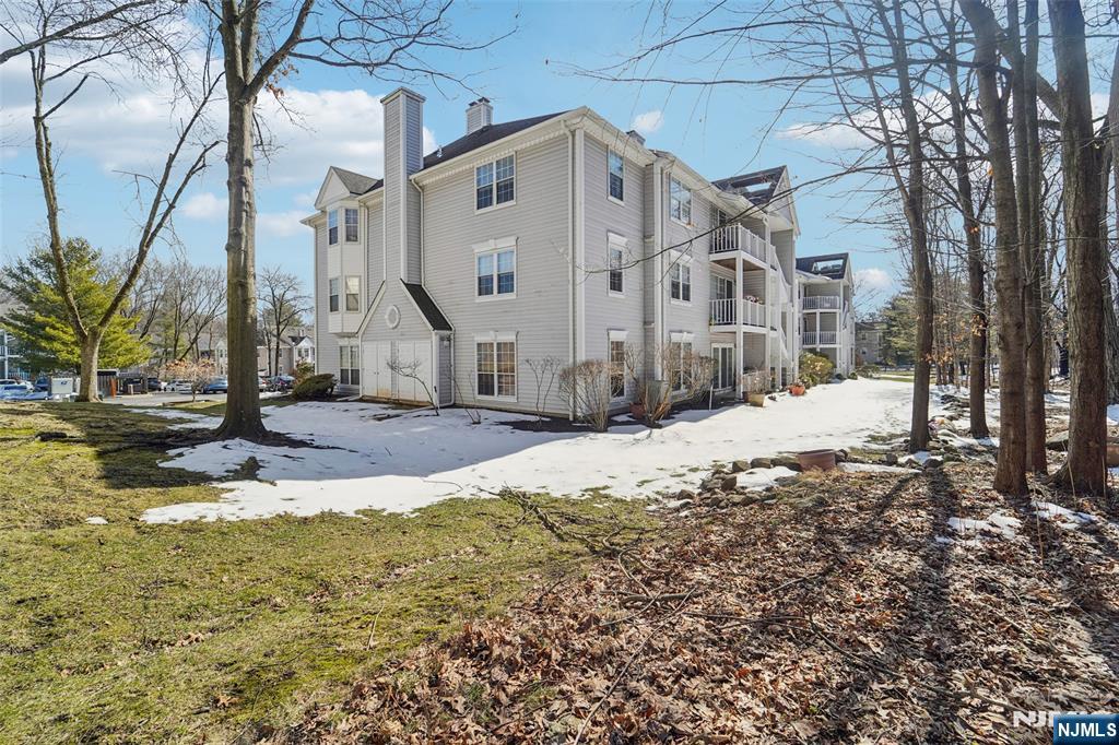 528 Holly Court