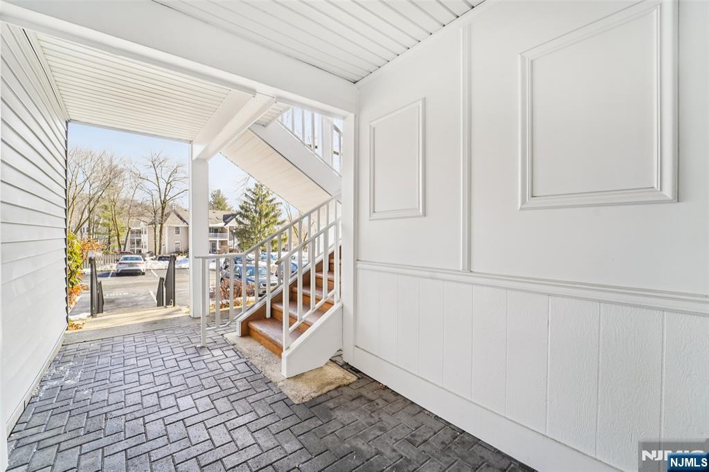 528 Holly Court