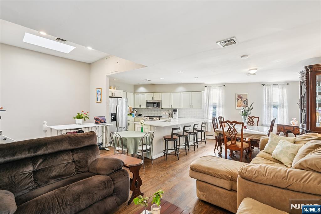 4410 Bergen Turnpike