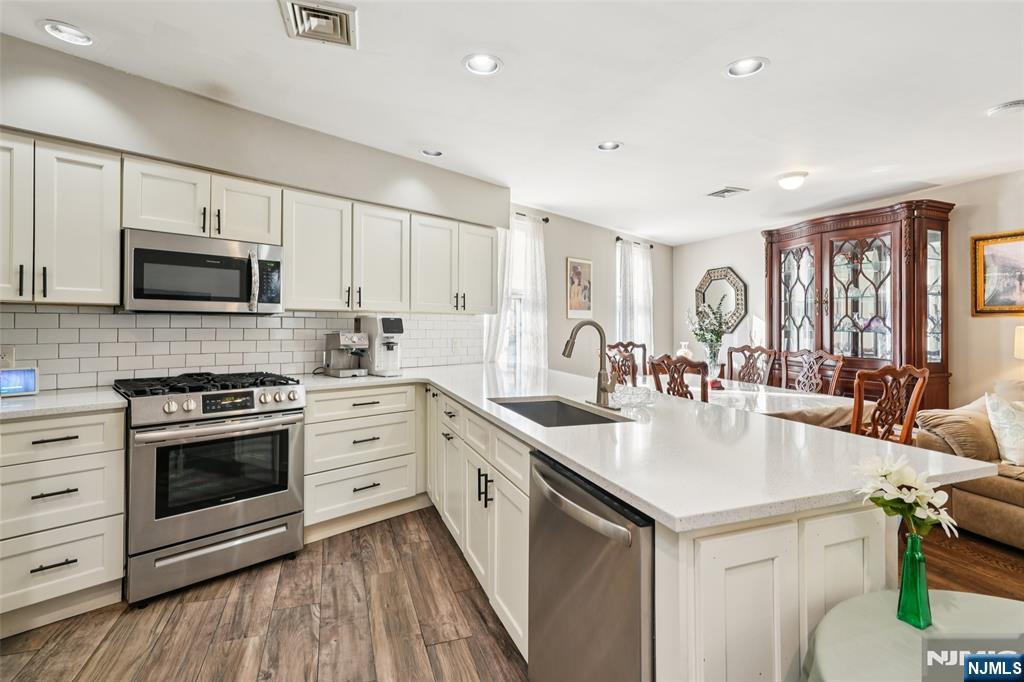 4410 Bergen Turnpike