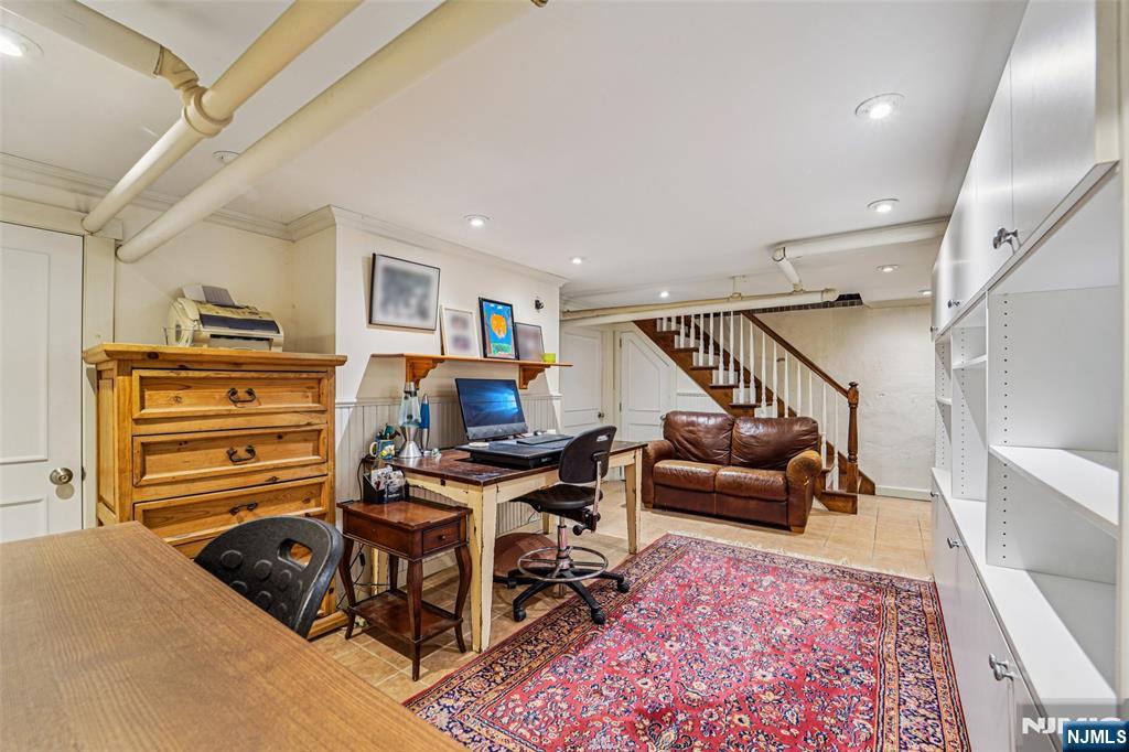 10 Crescent Place