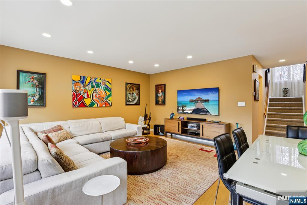 161 Pond Drive 13E