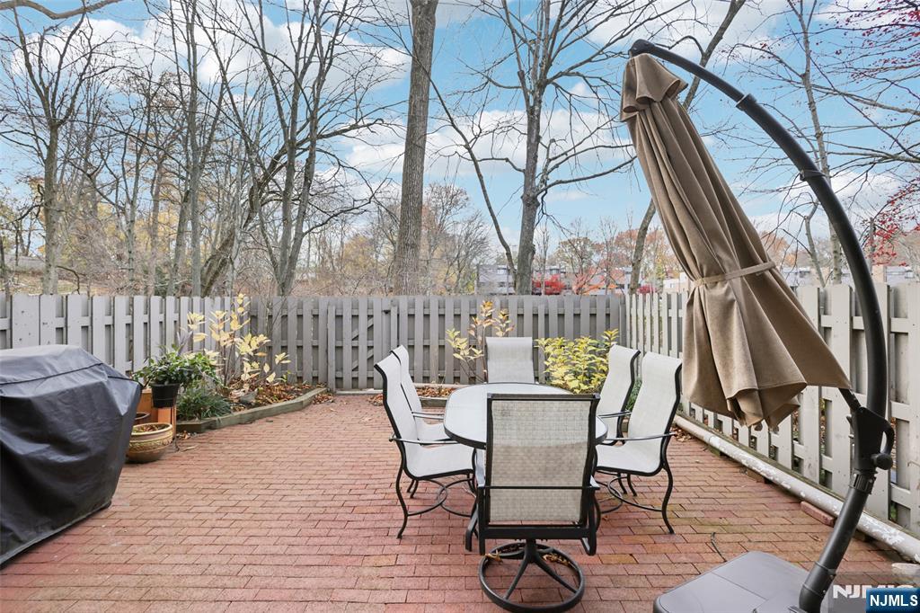 161 Pond Drive 13E