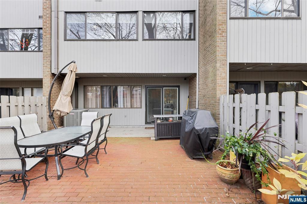 161 Pond Drive 13E