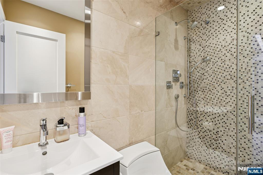 161 Pond Drive 13E