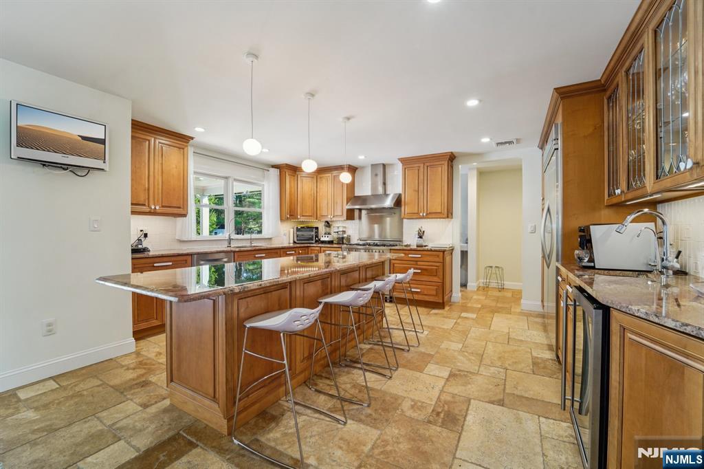 17 Riverside Lane