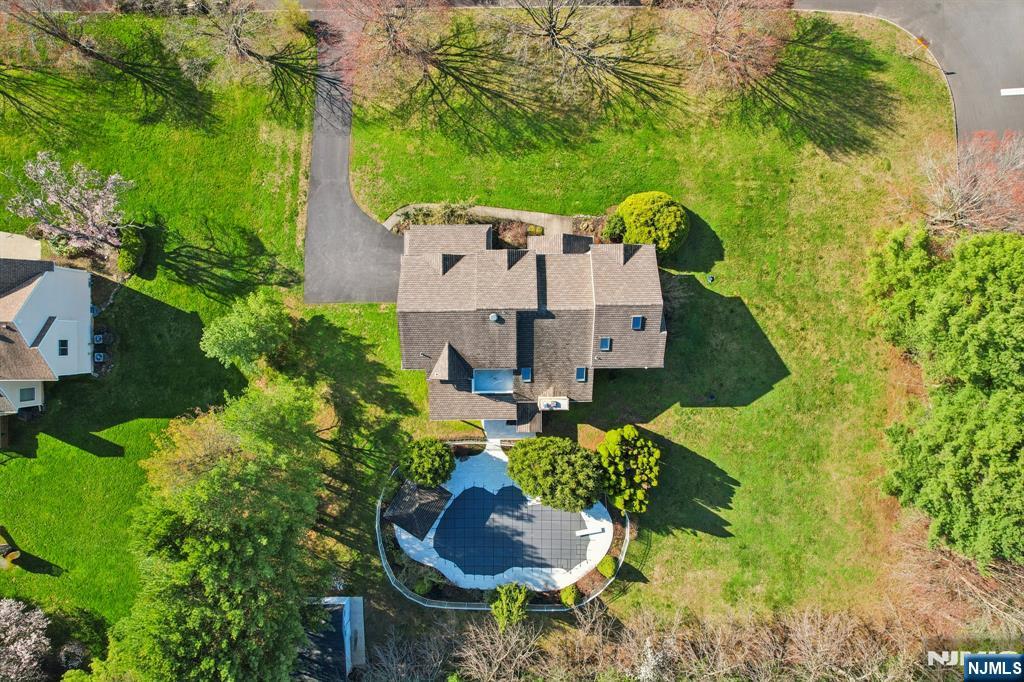 17 Riverside Lane