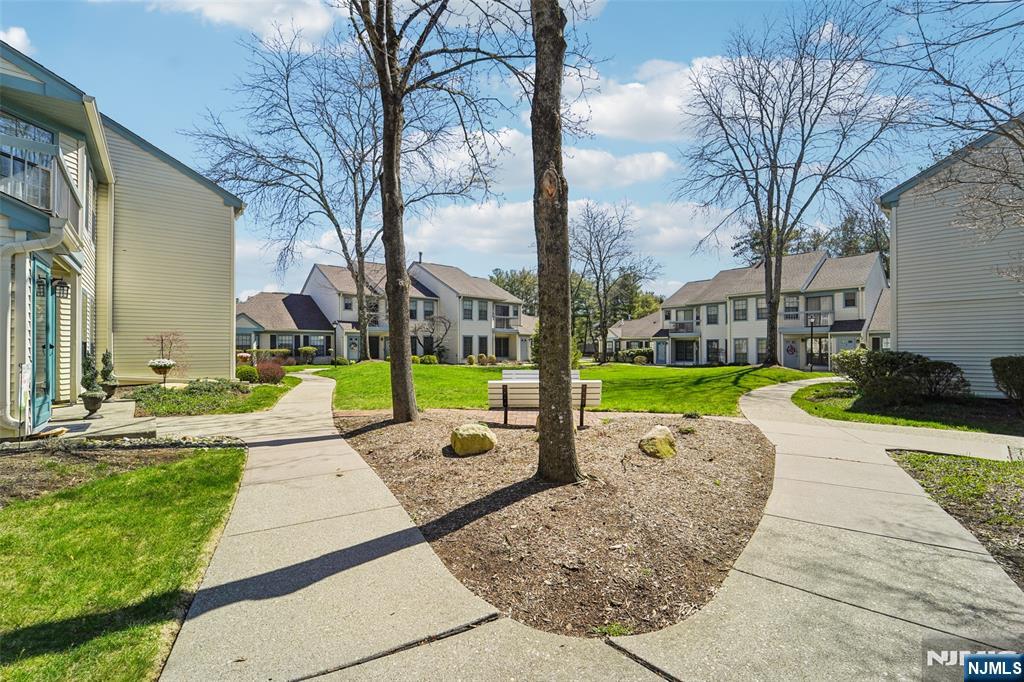 22 Eakens Court
