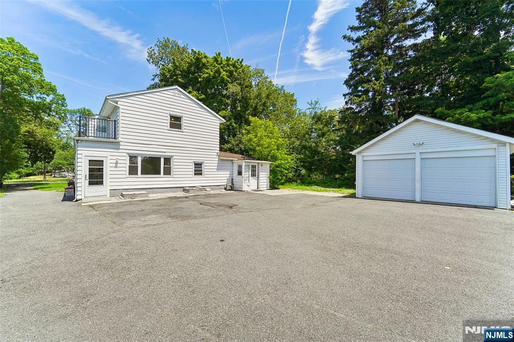42 Ridgewood Avenue