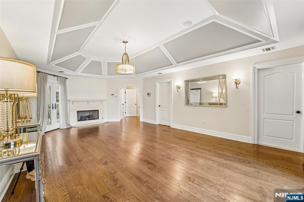 35 Franklin Turnpike