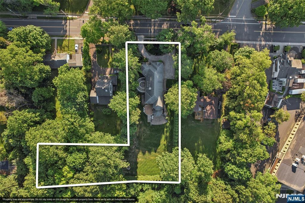 35 Franklin Turnpike