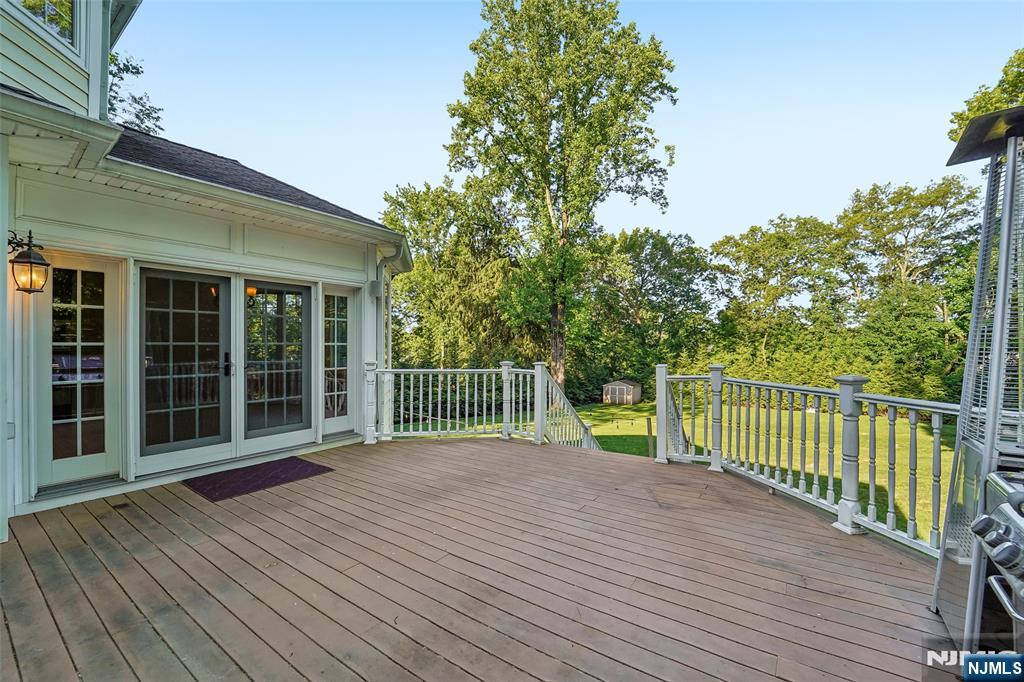 35 Franklin Turnpike