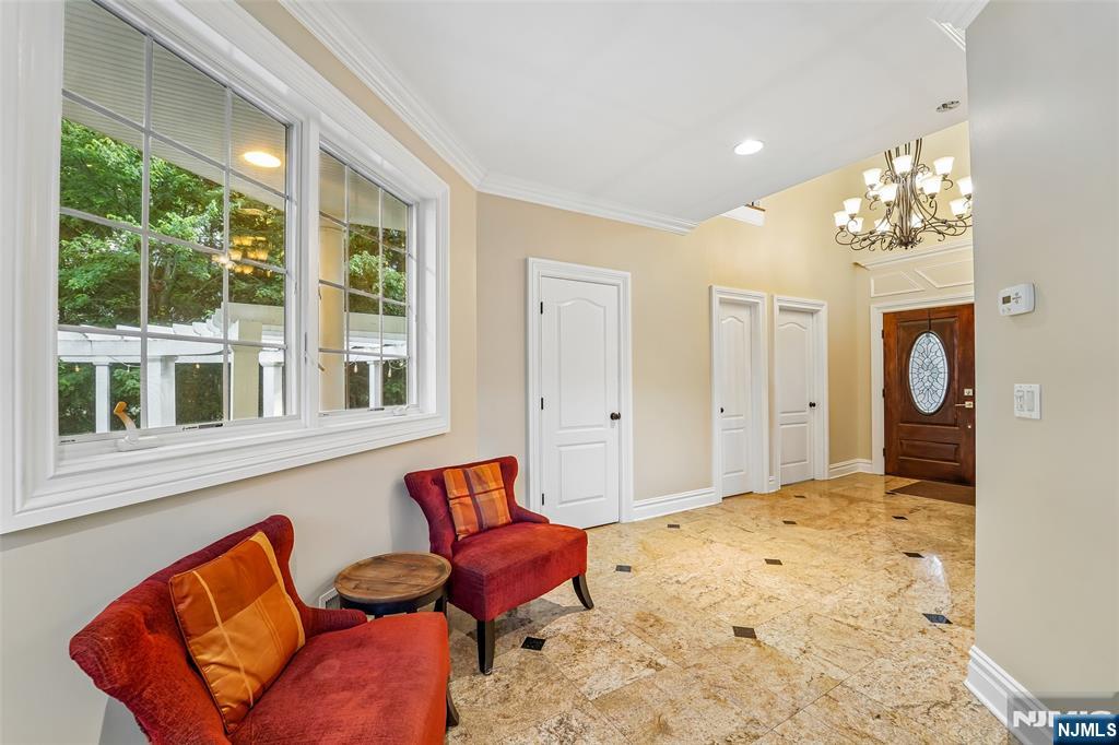 35 Franklin Turnpike