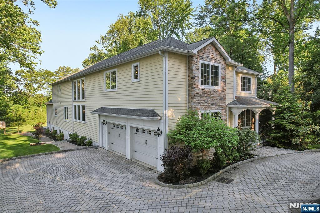 35 Franklin Turnpike