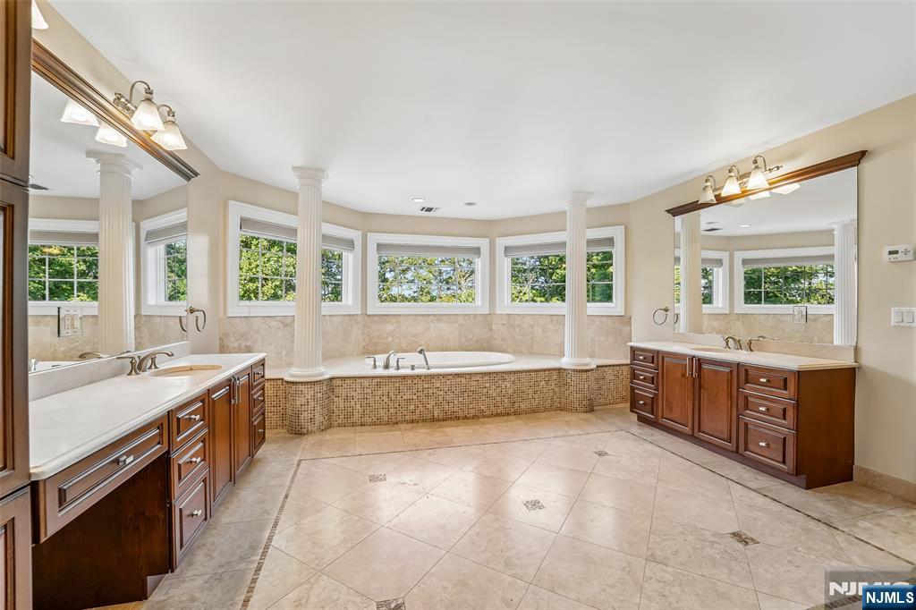 35 Franklin Turnpike
