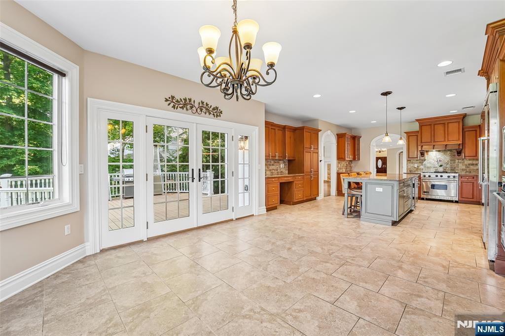 35 Franklin Turnpike