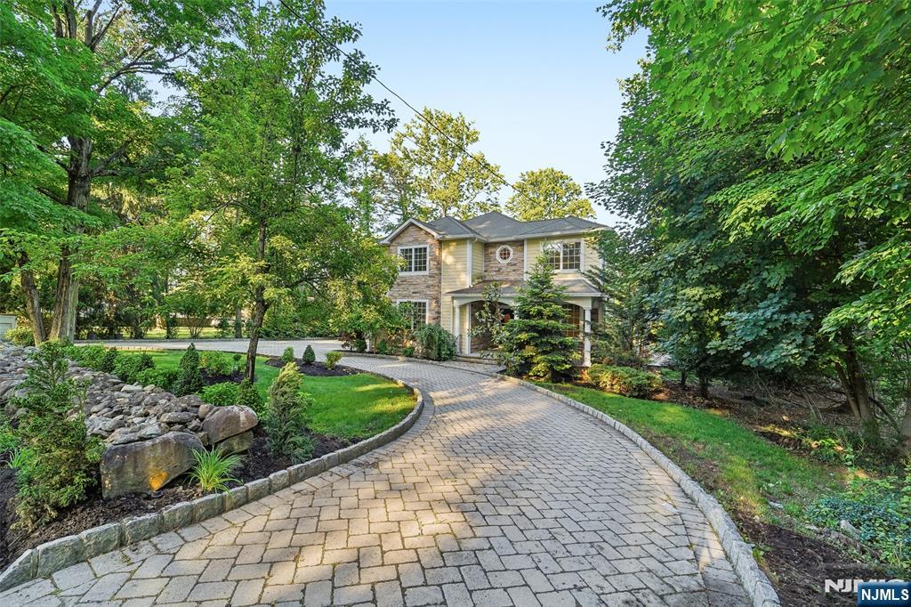35 Franklin Turnpike