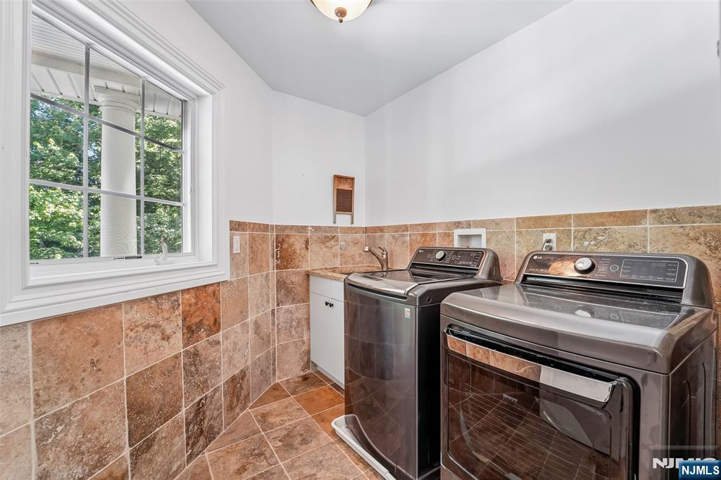 35 Franklin Turnpike