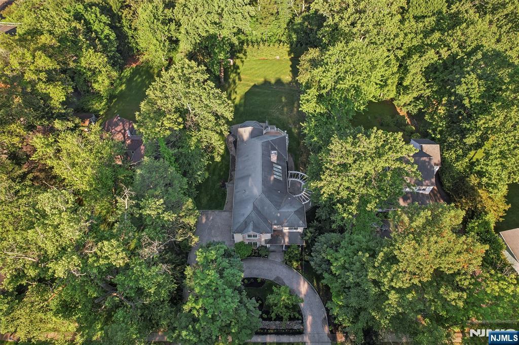 35 Franklin Turnpike