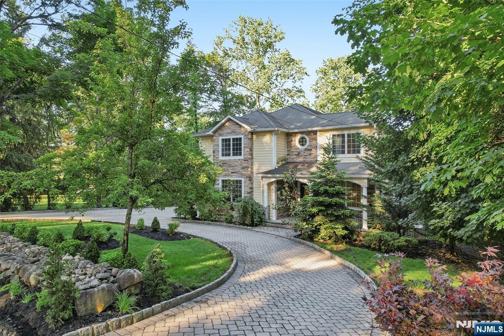 35 Franklin Turnpike