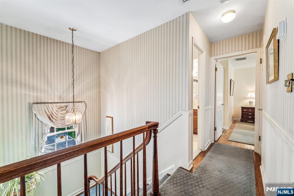 30 Arlton Avenue