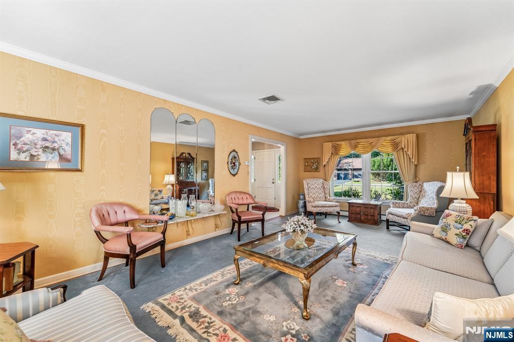 30 Arlton Avenue