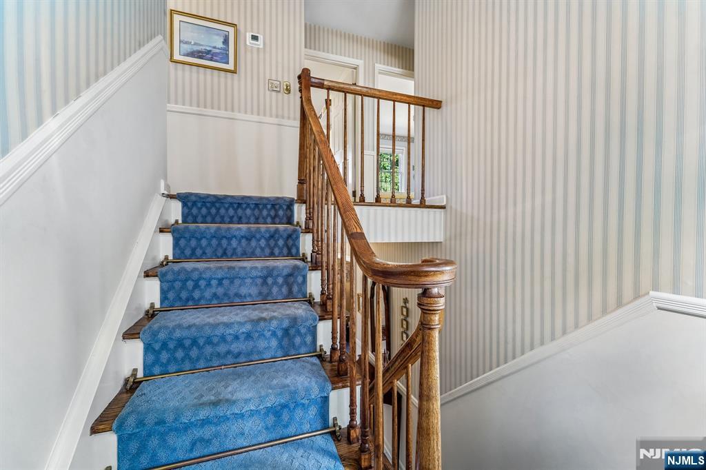 30 Arlton Avenue