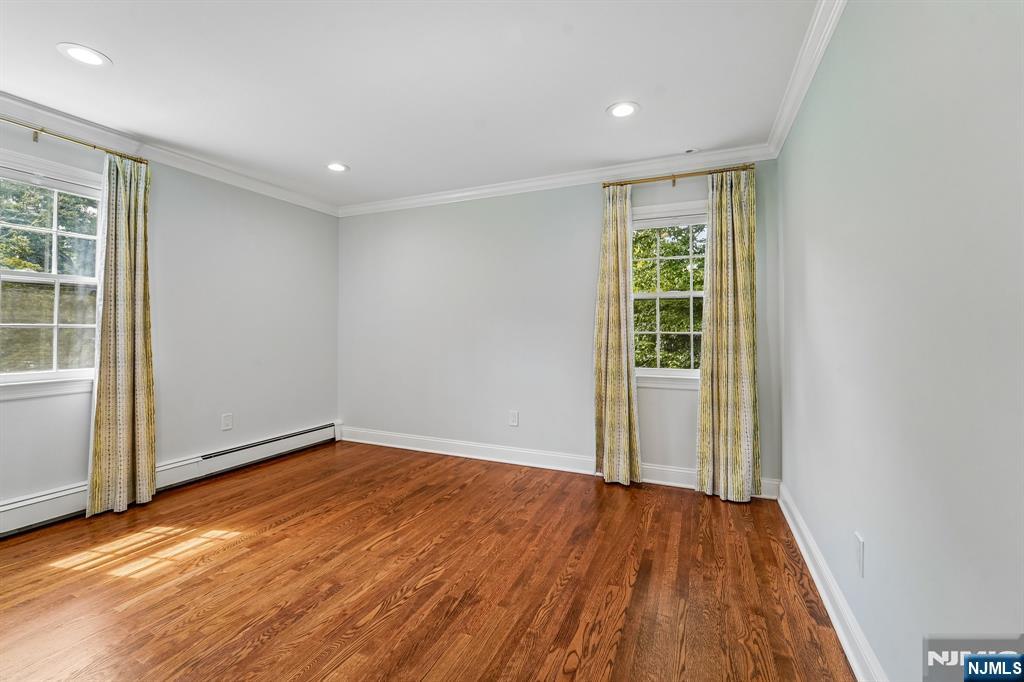 17 Colonial Drive