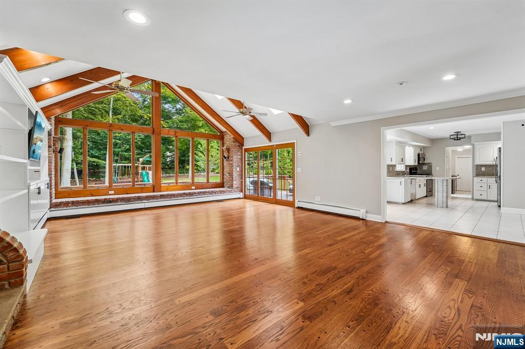 17 Colonial Drive
