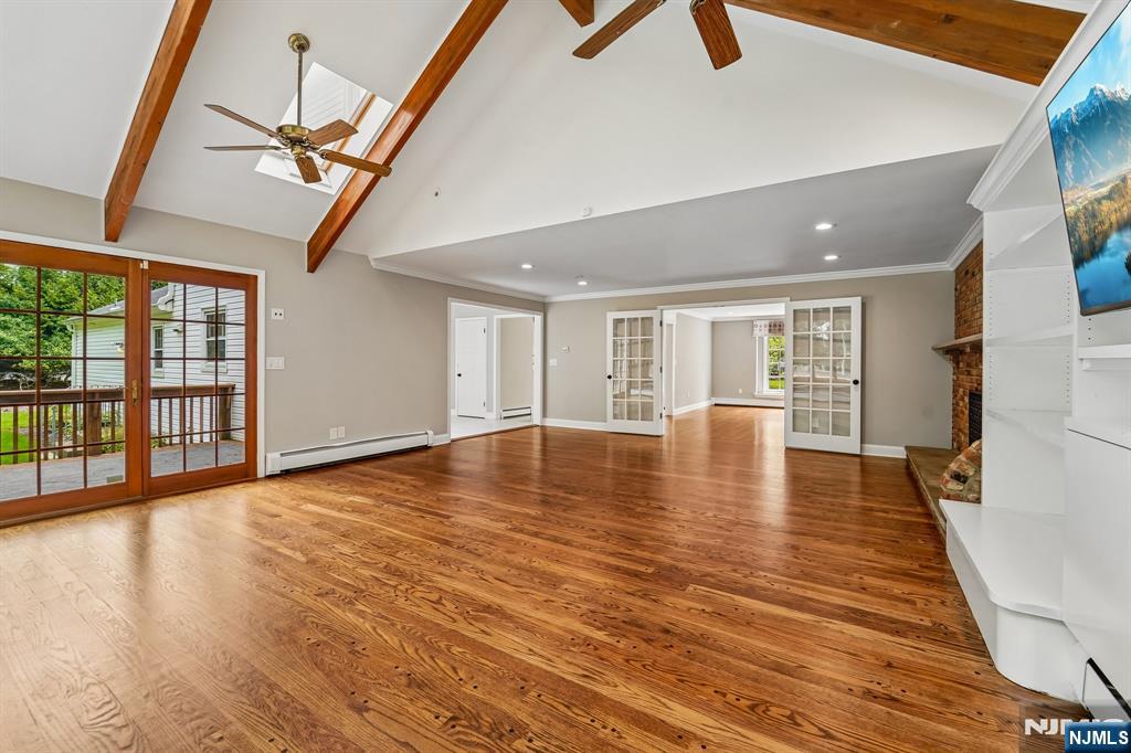 17 Colonial Drive