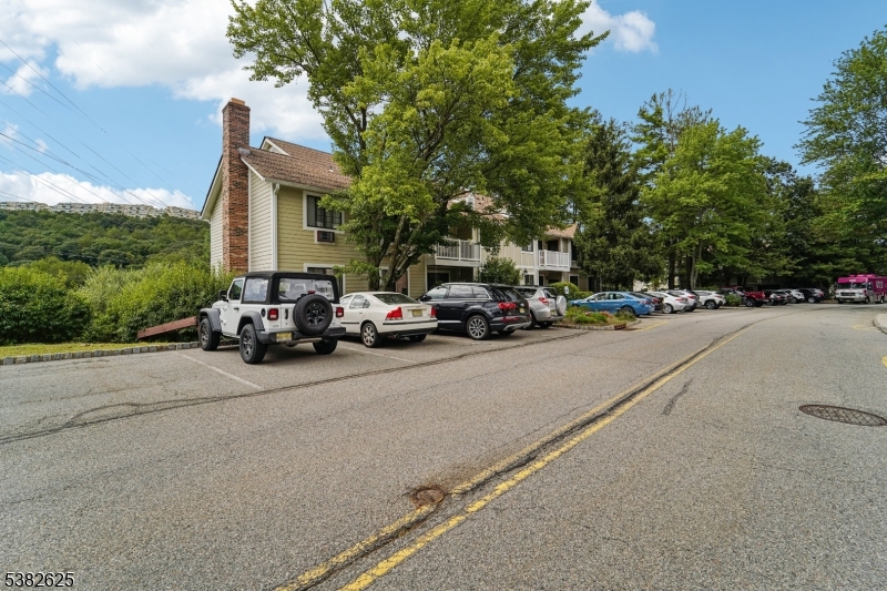 19J Foxwood Dr