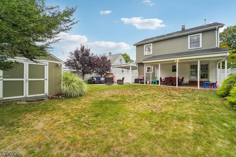 25 Bergen Ave