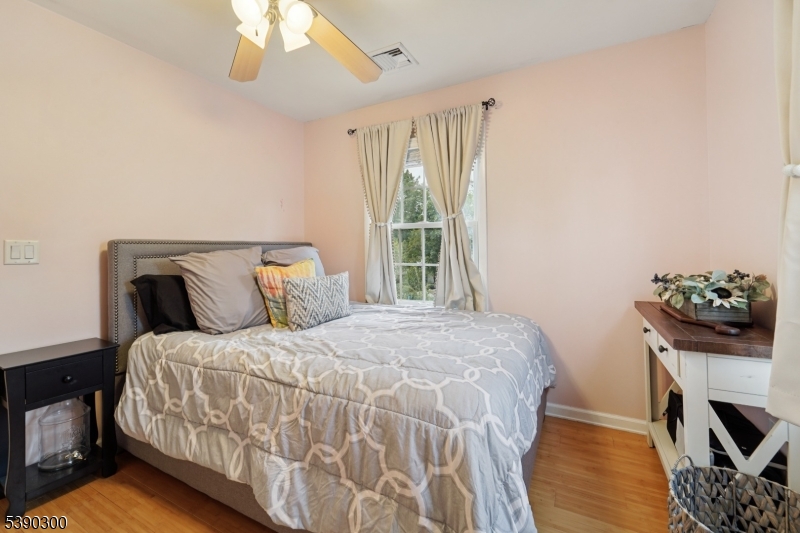 25 Bergen Ave